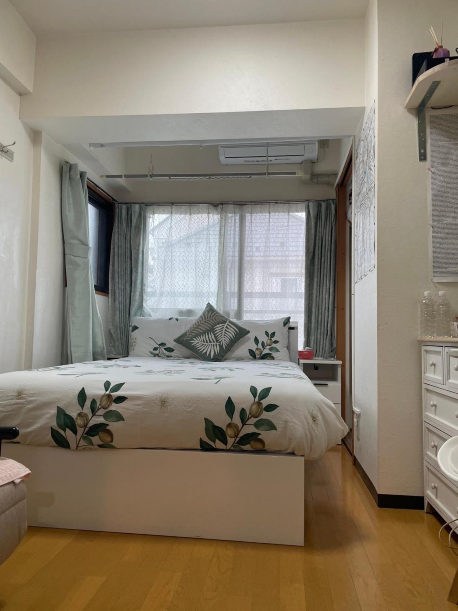 新宿安靜の家-A Quiet Home In Shinjuku - A 26 Square Meter Double Bed Room That Feels Like Home Токіо Екстер'єр фото